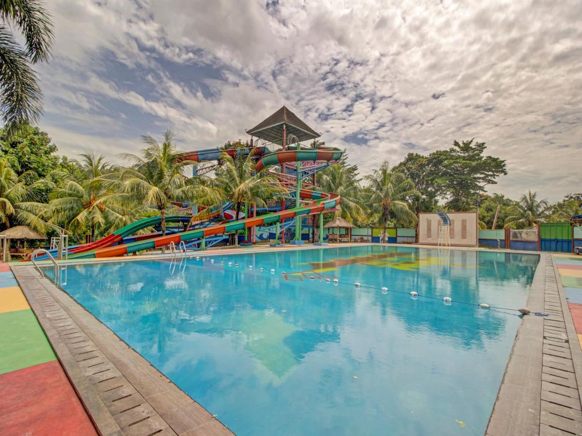 Oyo 89997 Hotel Bumi Kedaton Waterpark Bandar Lampung Eksteriør bilde